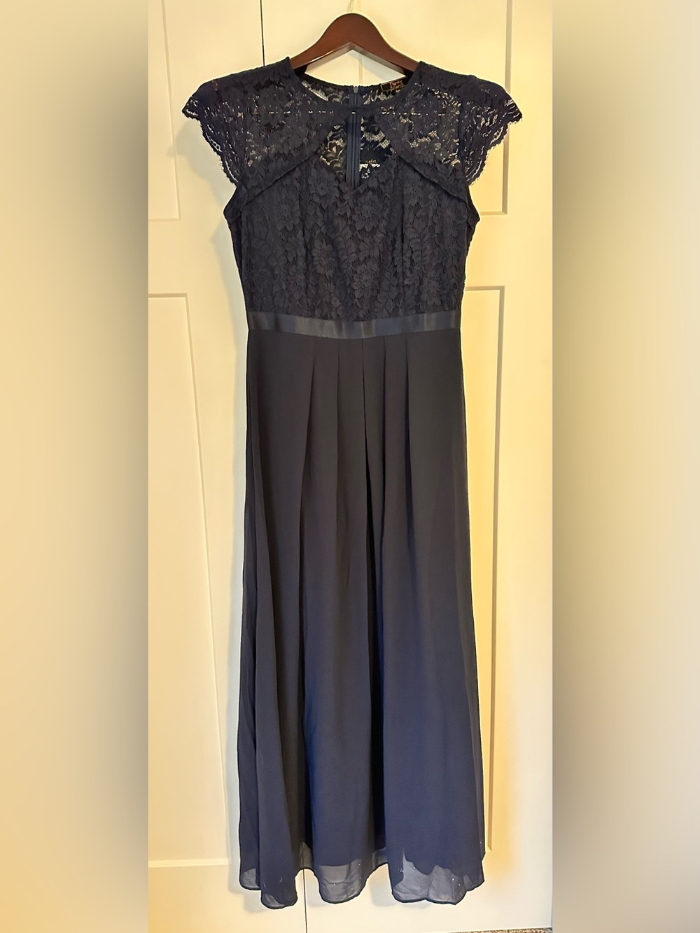 Lace Bodice Navy Evening Dress -‎ Elegant Women's Formal Gown Mother of Bride L